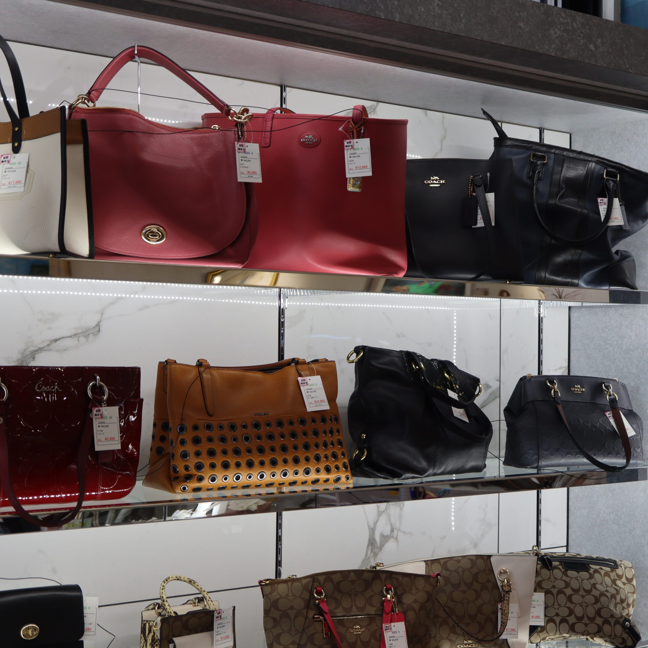 中古が激安】コーチのバッグは恥ずかしい？買うと後悔する？【小牧 