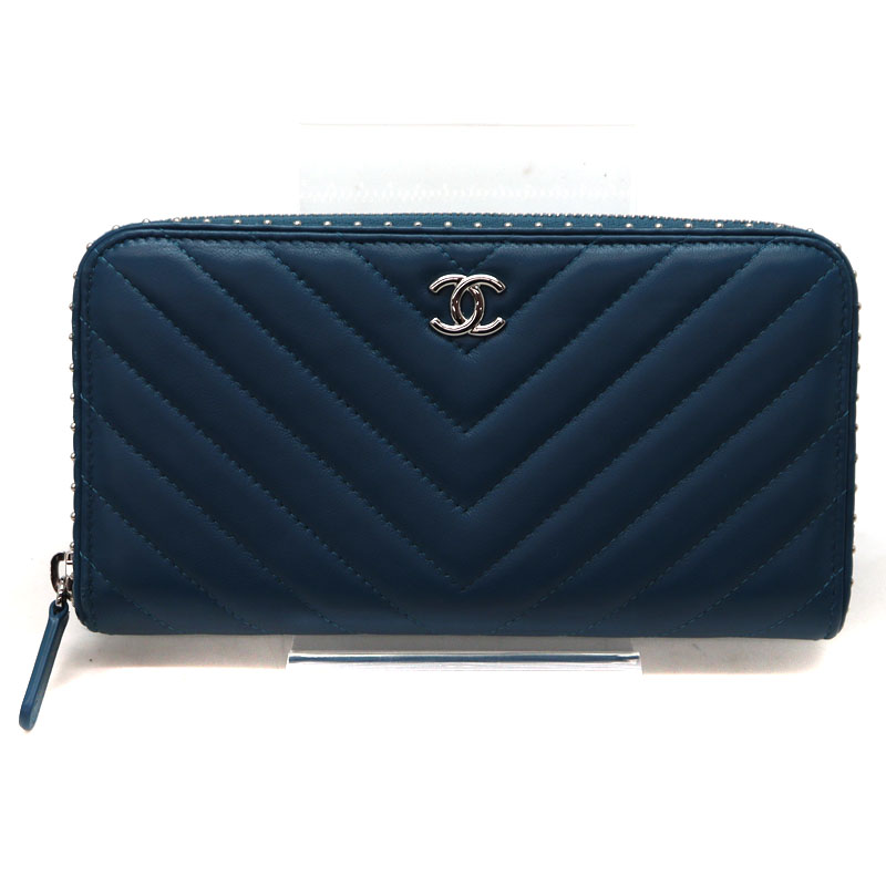 並行輸入品？CHANEL二つ折りサイフ CHANEL シャネル二つ折り財布