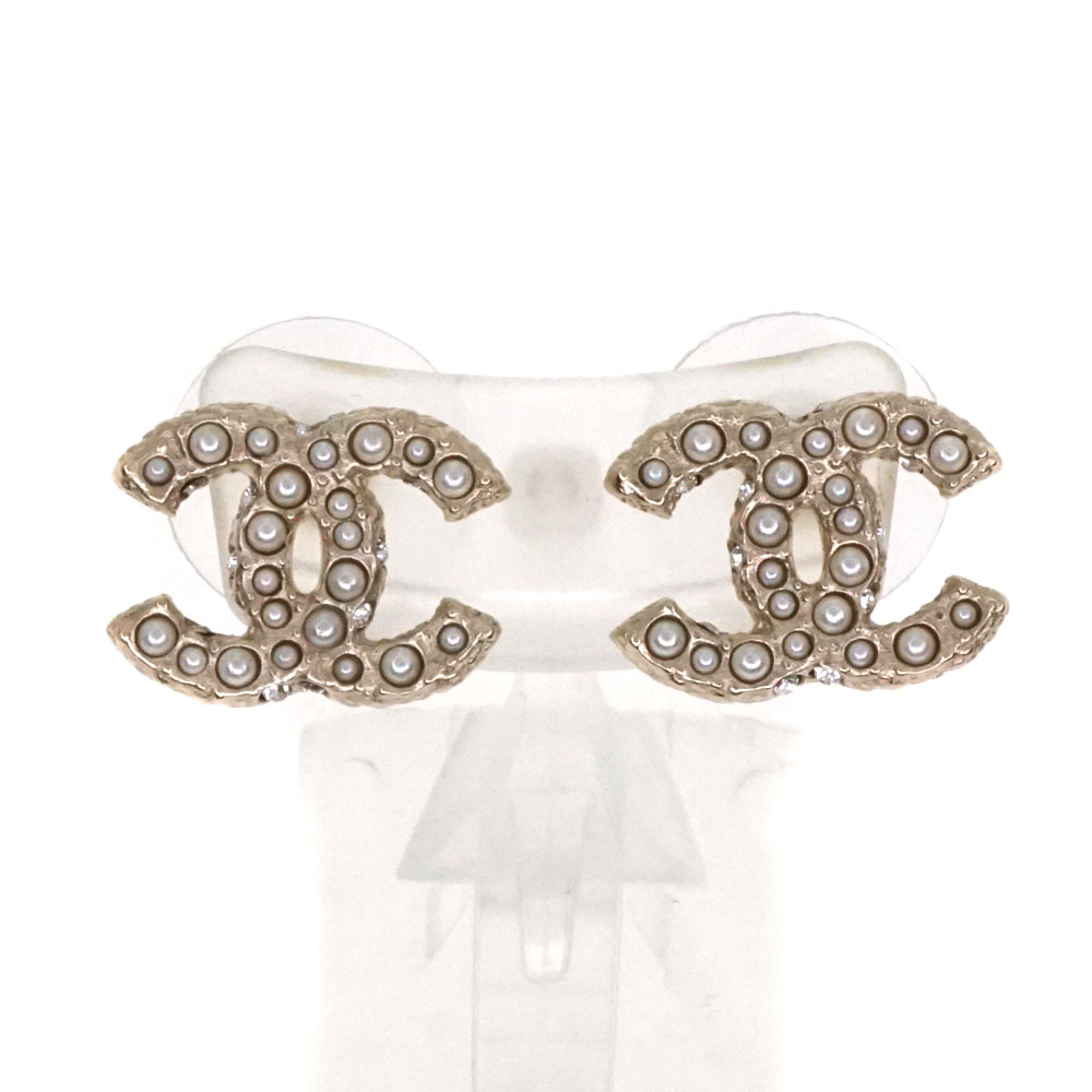 シャネル コスチュームジュエリー ピアス スタッズ、フープ イヤリング、ドロップ イヤリング ＆ ピアス