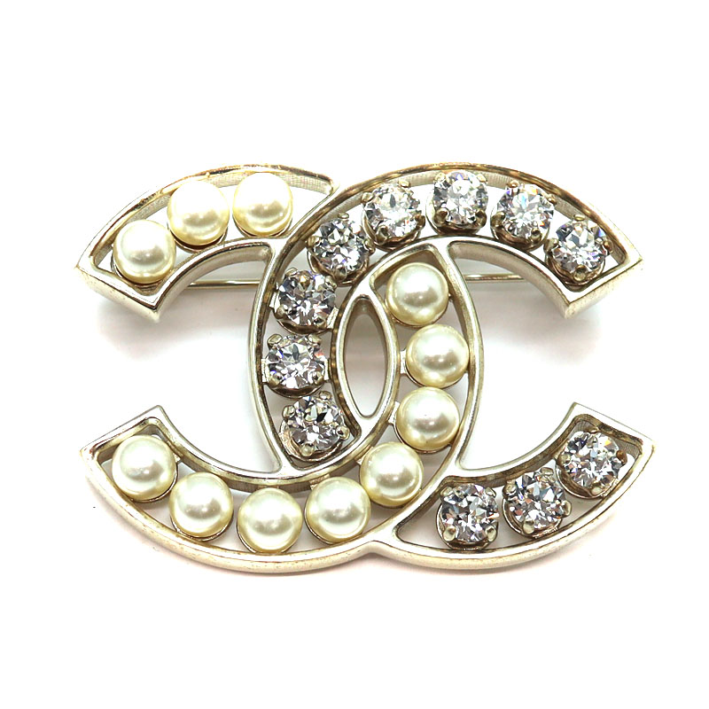 CHANEL【シャネル】　ブローチ　フェイクパール　ラインストーン　ロゴ　シルバー系　カジュアル　レディース　USED-6　【中古】　A21-1088　質屋　かんてい局茜部店