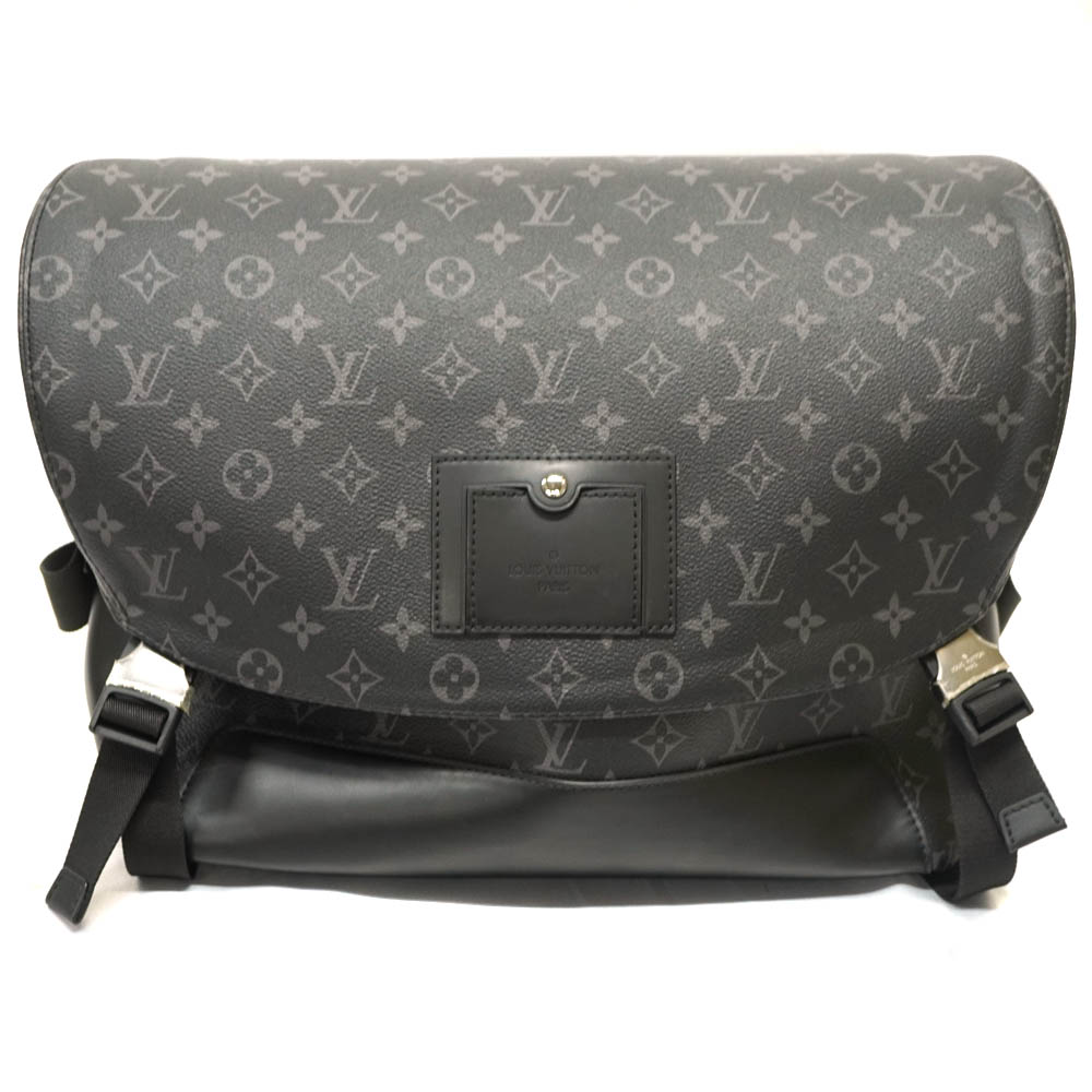 LOUIS VUITTON【ルイ・ヴィトン】M40510 メッセンジャー・ヴォワヤージュMM ショルダーバッグ モノグラム・エクリプス ブラック系 鞄  メンズ 紳士 ビジネス 斜め掛け【中古】USED-7 質屋かんてい局北名古屋店 n22-1366