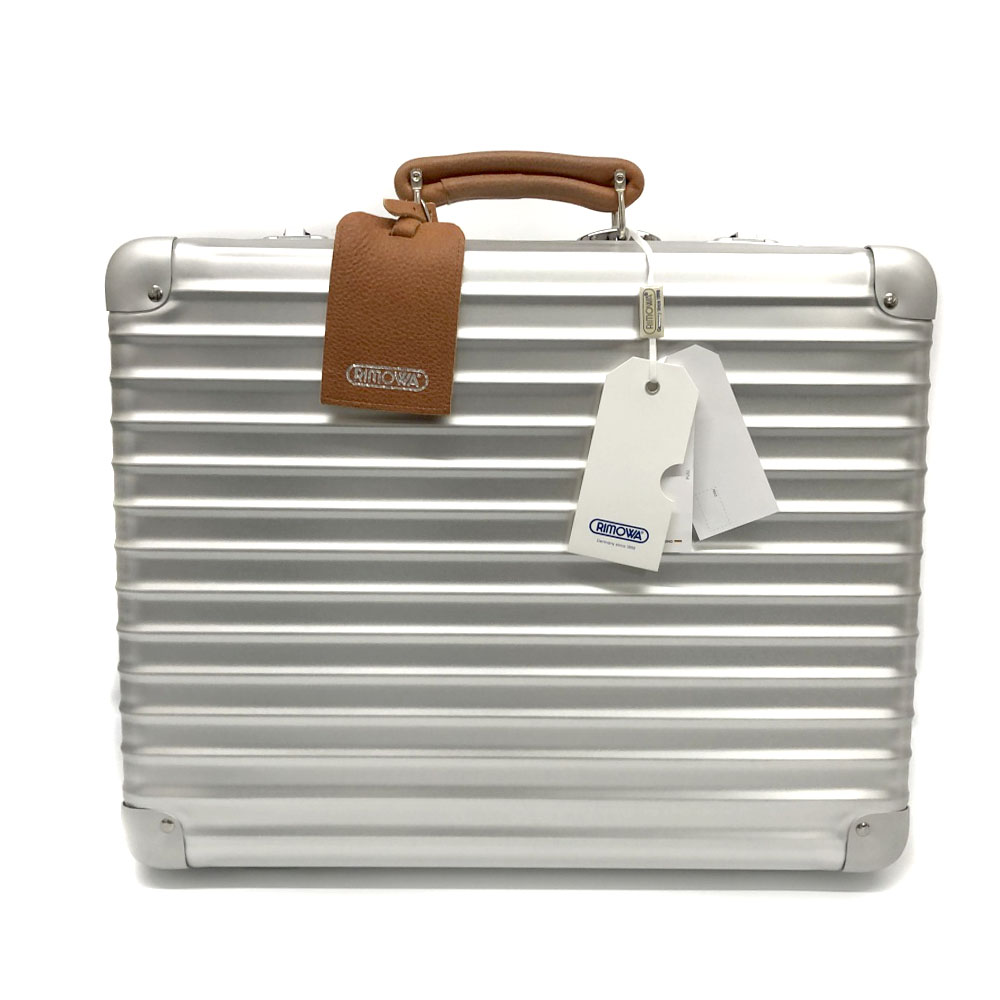 RIMOWA 【 リモワ 】 クラッシックフライト アタッシュケース 971.90 シルバー系 ビジネス 機内持ち込み 旅行 出張 シンプル メンズ 紳士 レディース 婦人 ブランドバッグ 【中古】 USED-10 質屋 かんてい局細畑店 h2202032