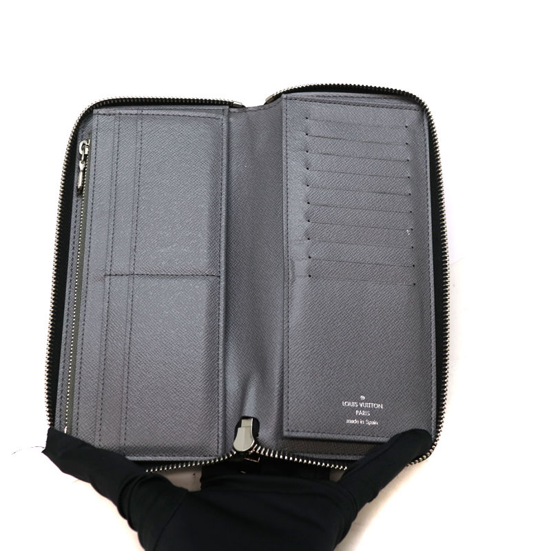 極美品　LOUIS VUITTON ルイ・ヴィトン　折り財布　エピ　グレージュ 極美品 現行型】 LOUIS VUITTON 折り財布 ルイヴィトン 折り財布