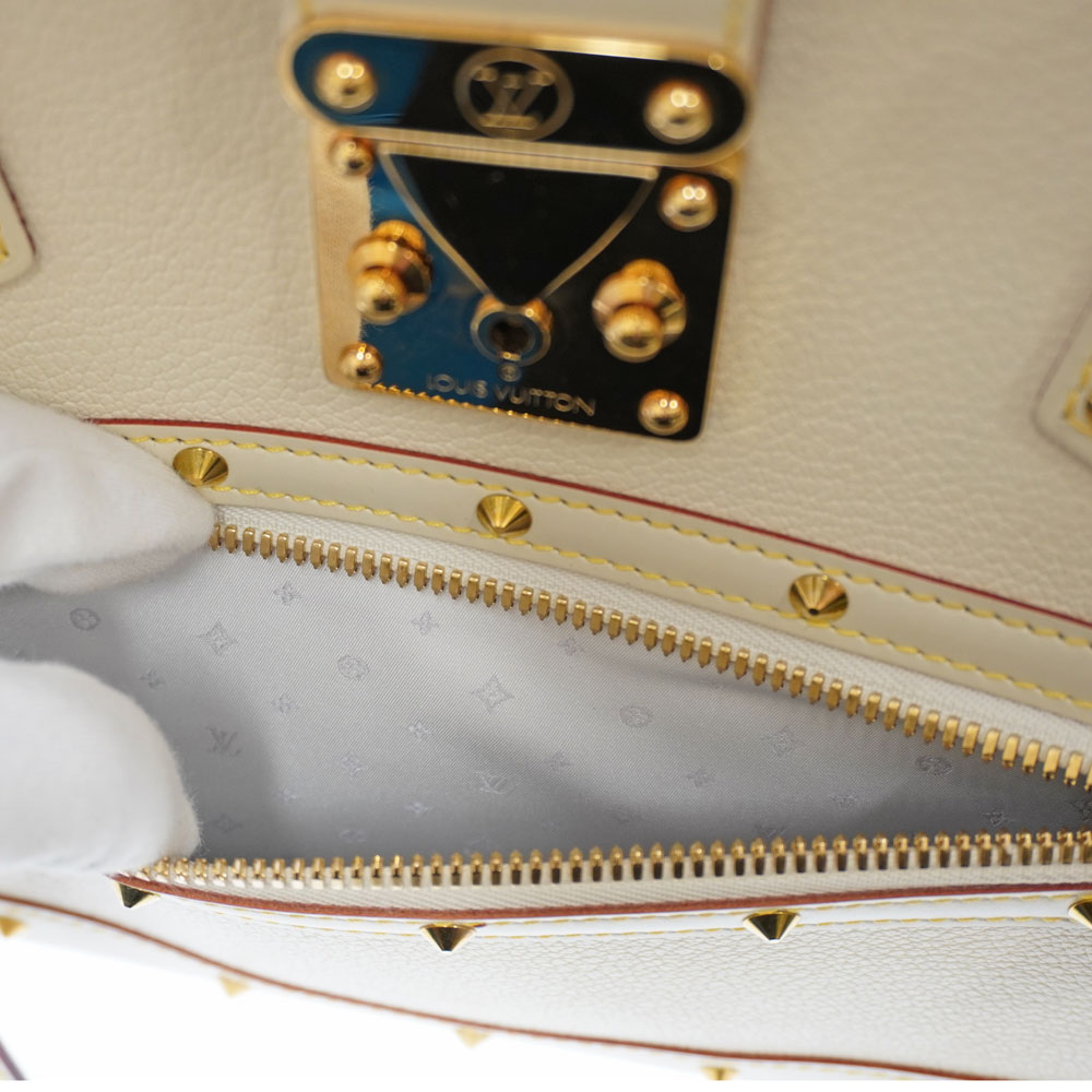 ✨LOUIS VUITTON✨ ルイヴィトン スハリ ファビュロー スタッズ 白 ✨LOUIS VUITTON✨ ルイヴィトン スハリ ファビュロー スタッズ 白