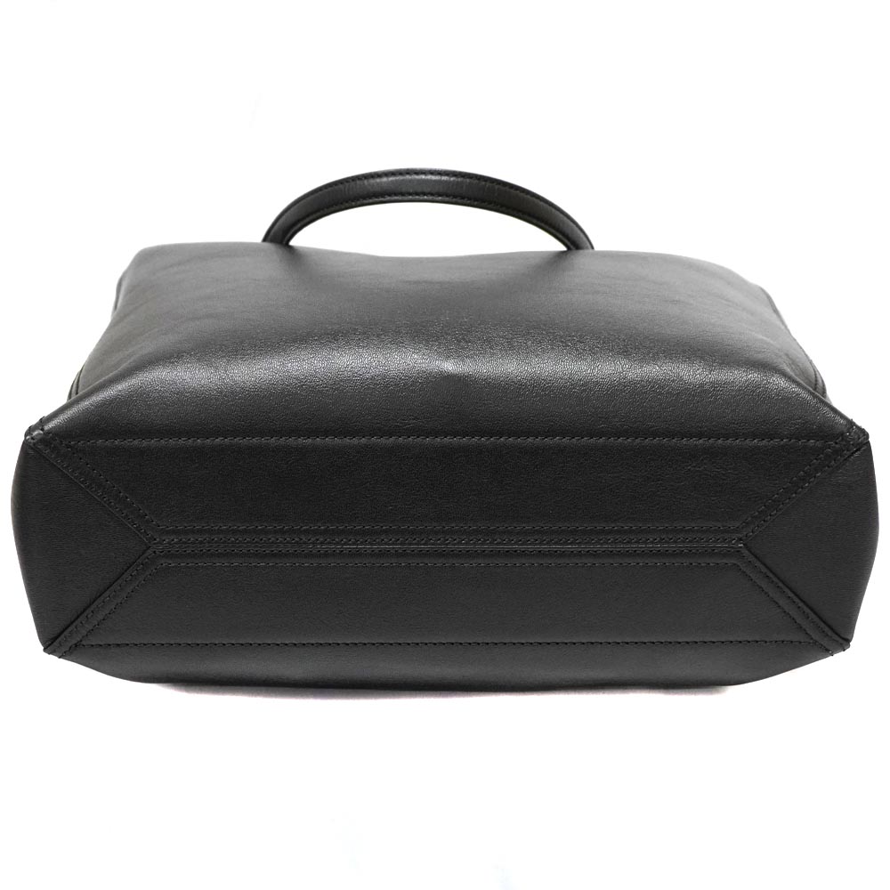 GUCCI グッチ　値下げ！トートバッグ　ブラック　ショルダーバッグ　肩掛け可 Amazon | (グッチ) GUCCI バッグ ショルダーバッグ 479197 KHNKG