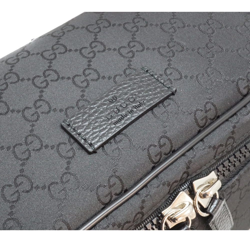 美品　グッチ　CG キャンパス　ウエストポーチ　ボディバッグ※要確認 GUCCI - GUCCI グッチ ボディバッグ ウエストポーチ GG