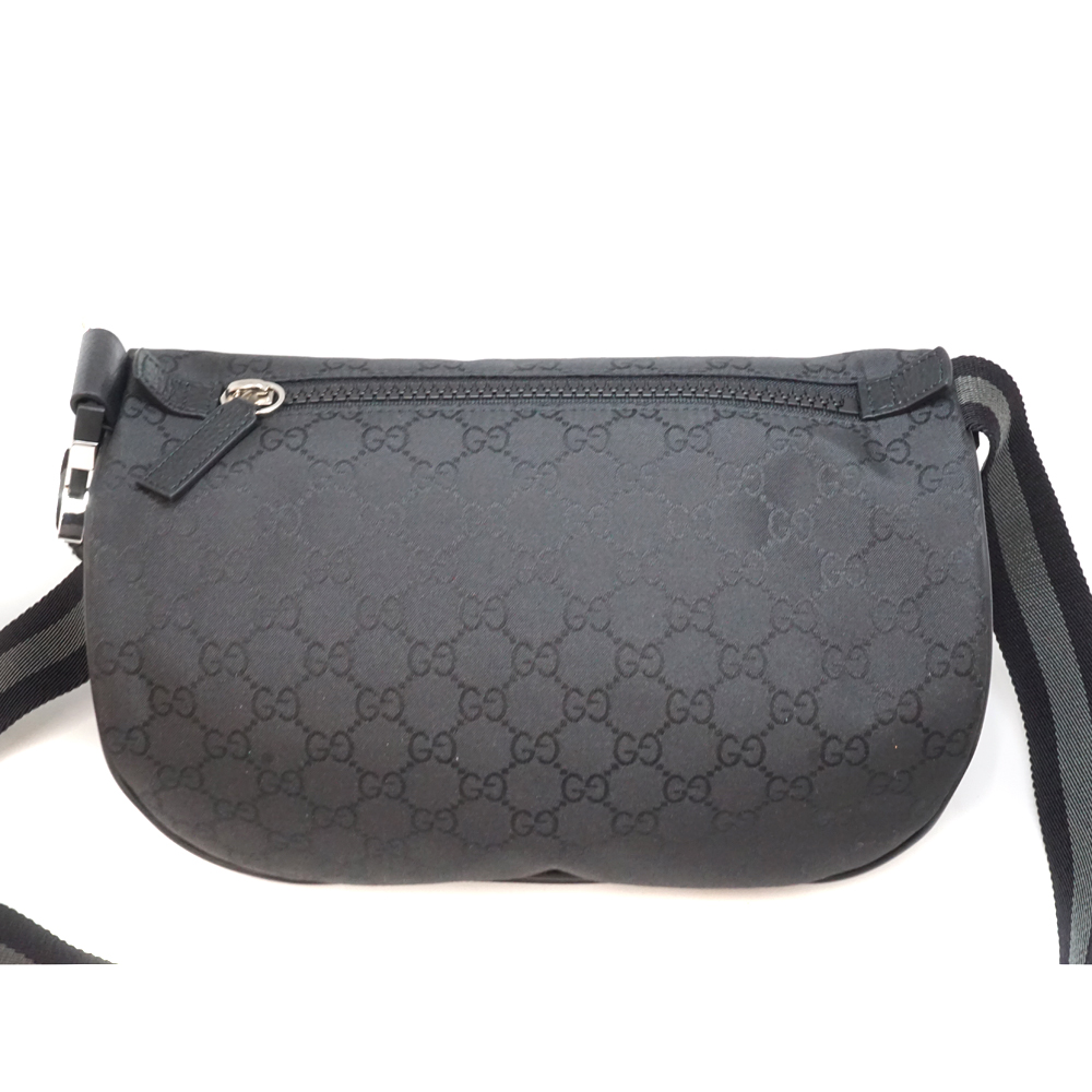 美品　グッチ　CG キャンパス　ウエストポーチ　ボディバッグ※要確認 GUCCI - GUCCI グッチ ボディバッグ ウエストポーチ GG