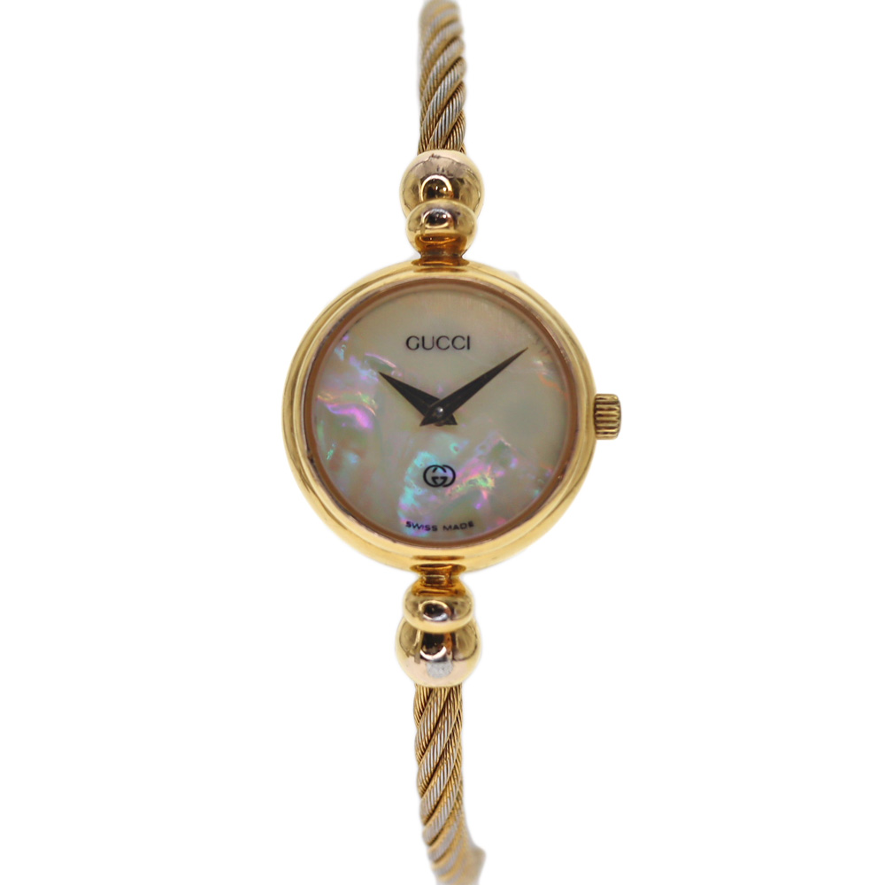 【美品】グッチ バングルウォッチ クォーツ【2700L】ホワイトシェル【稼働品】 美品】グッチ バングルウォッチ クォーツ【2700L】ホワイトシェル