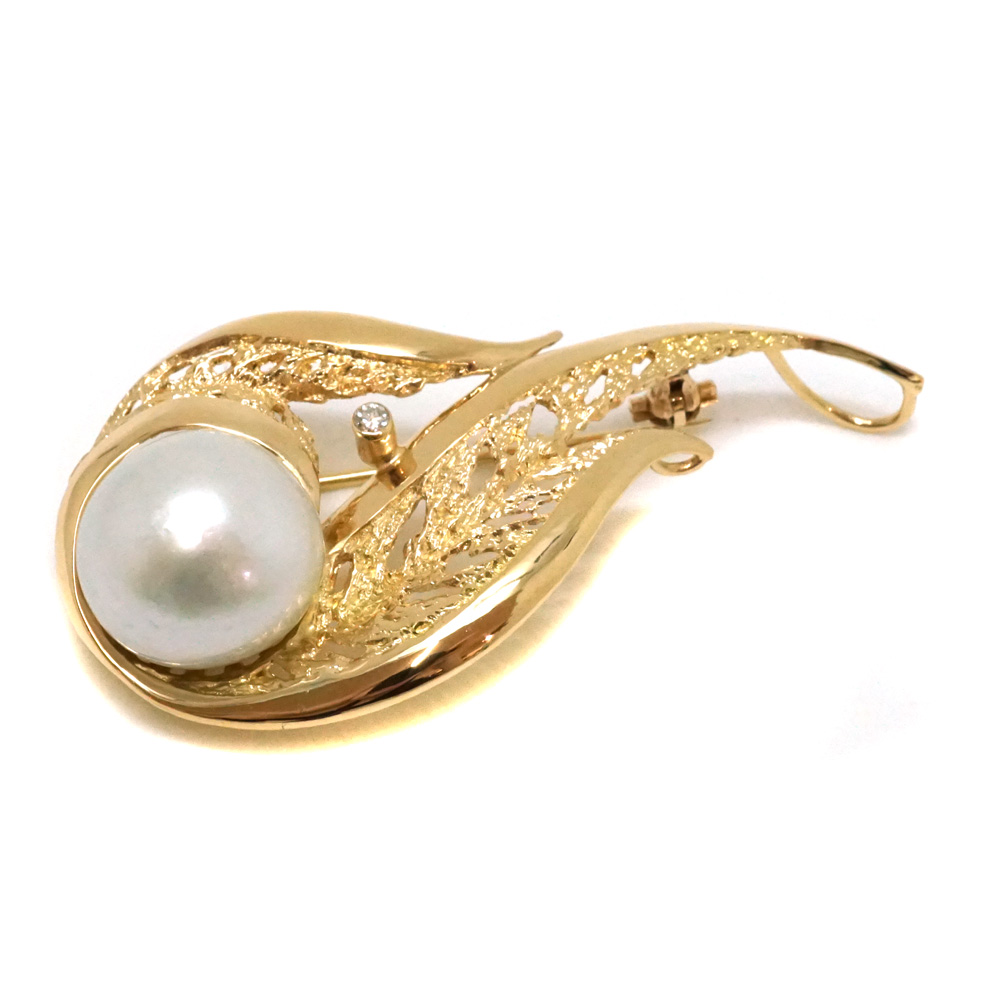 K18 18金花形パールブローチ 総重量7.8㌘ K18 18金花形パールブローチ