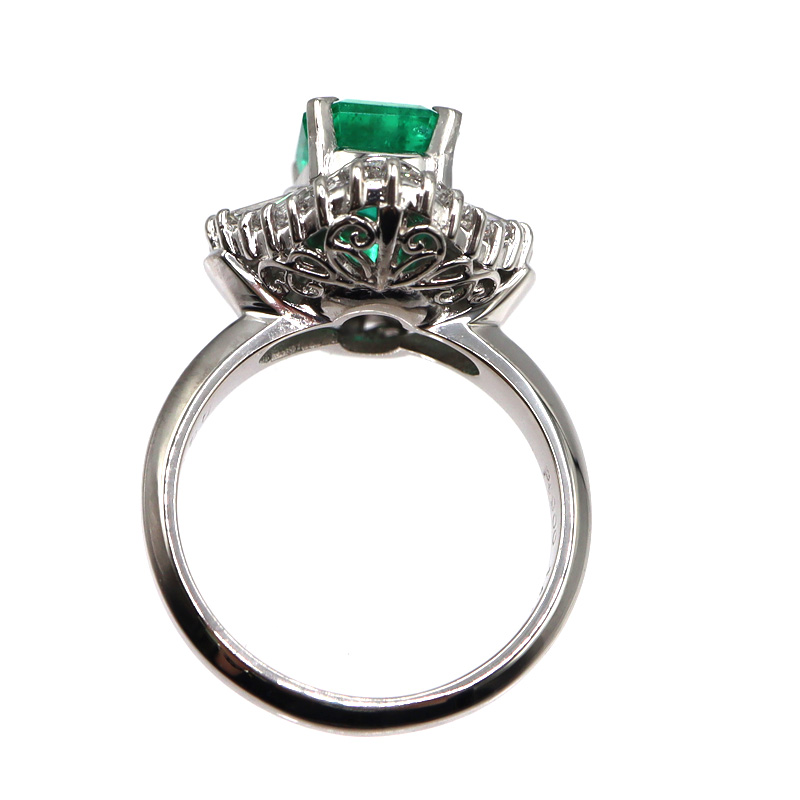 専用！プラチナ　天然エメラルド　2.85カラット指輪 プラチナ 天然エメラルド 2.85カラット指輪