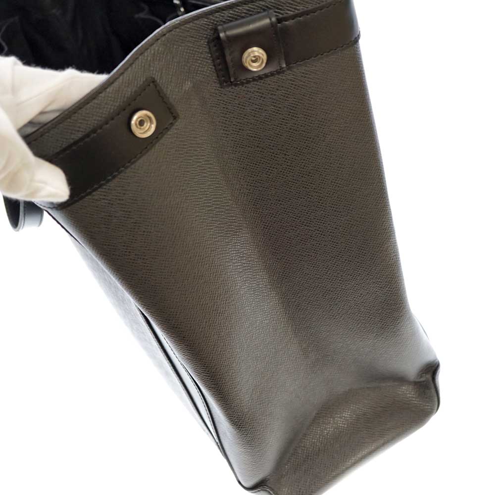 初心者⭐︎パパルイヴィトン タイガ カスベックGM M31012 初心者⭐︎パパルイヴィトン タイガ カスベックGM M31012 ルイ