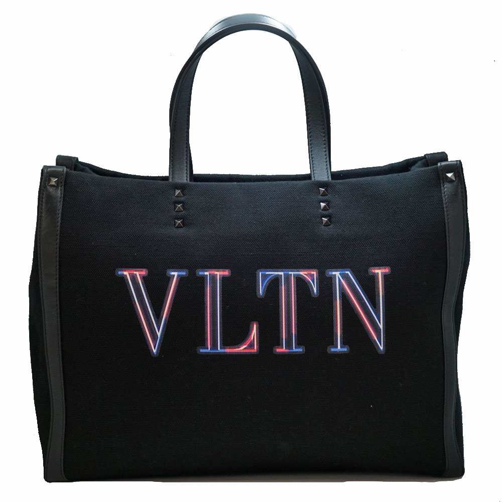VALENTINO ロゴ入り ブラックバッグ hQZsfNDC63Yt.jpg?width=768