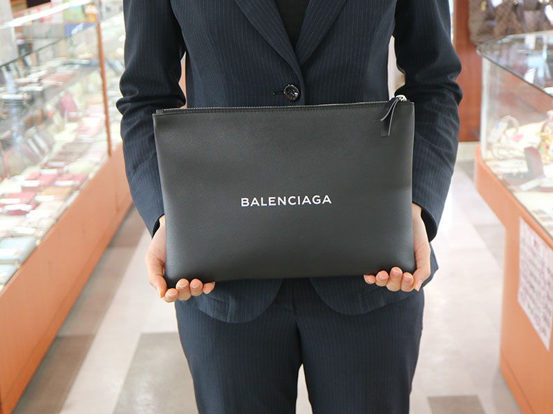 りたいので Balenciaga クラッチバッグの通販 by かつ｜バレンシアガならラクマ - BALENCIAGA ちでお