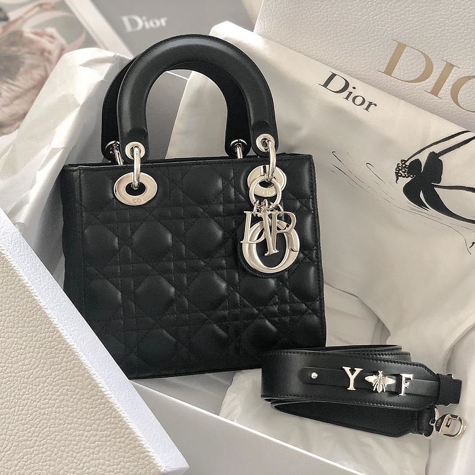 DIOR レディディオール www.busbycabinets.com