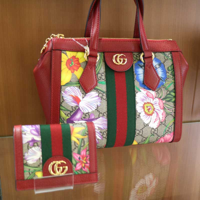 Gucci - みかん。様専用GUCCI フローラ ミニ財布 二つ折り GG