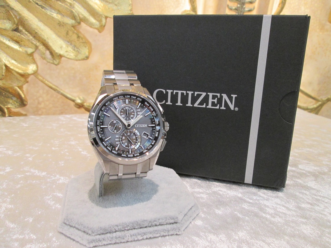 シチズン】ソーラー電波時計「アテッサ」のご紹介！なぜ人気？購入検討