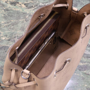 【在庫あり!】ルイ・ヴィトン マヒナライン「M57201 ベラ」しなやかな大人の魅力をご紹介!【大垣】