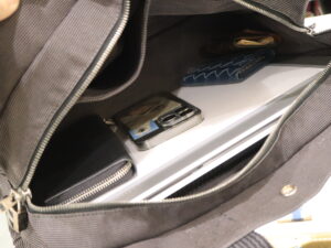 HERMES/エルメス/エールライントートMM/ビジネスバッグ/トートバッグ/キャンバス地/グレー系/メンズ/c25-2416/容量/どのくらい入る