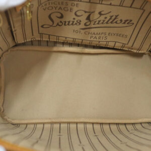 スピーディ ネヴァーフル どっち 質屋 かんてい局 小牧店